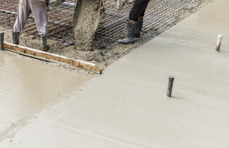 Peut-on couler une dalle béton directement sur la terre ? - Conseils